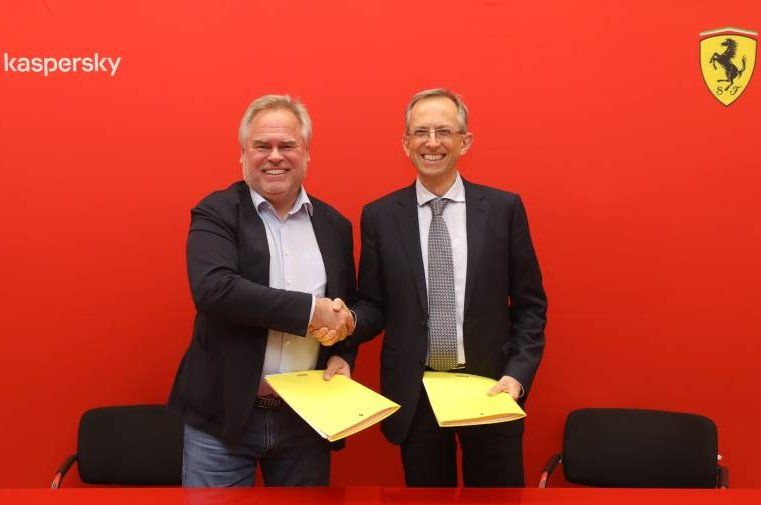 Eugene_Kaspersky__CEO_Kaspersky__ve_Benedetto_Vigna__CEO_Ferrari__2021 (1)